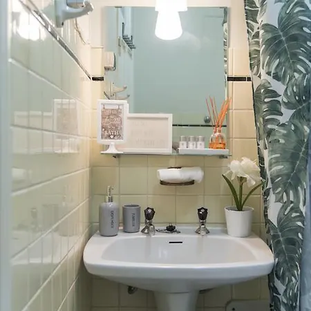 Bairro Alto 1 * ליסבון